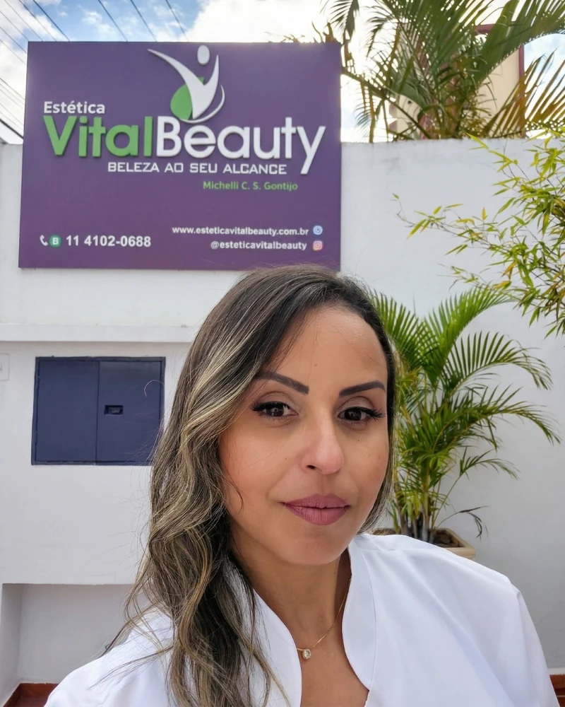 Michelli Gontijo, esteticista da Vital Beauty